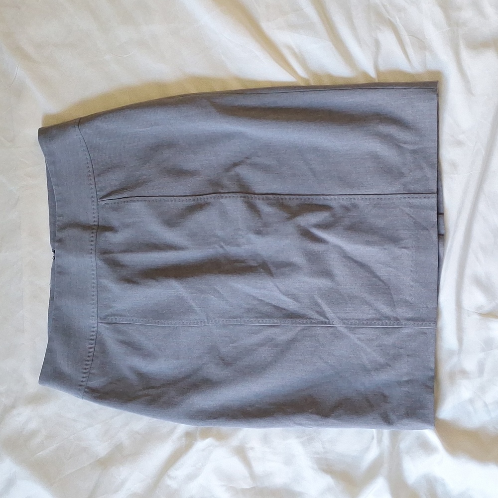 ALFANI Knee Length Pencil Skirt Grey Size 2